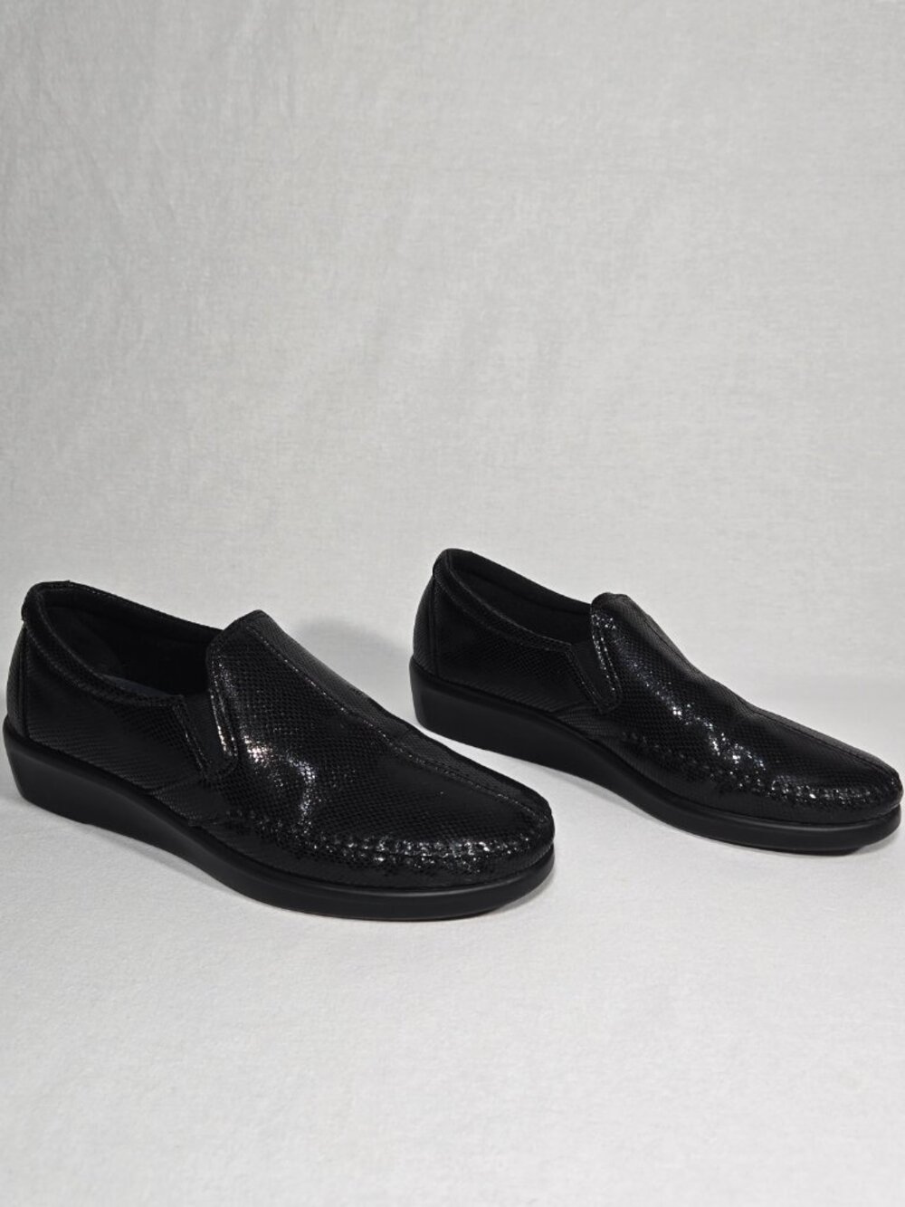 SAS Dream All-Day-Comfort Cushion-Outsole BLACK Snake-Leather Moccasin Size 8.5M